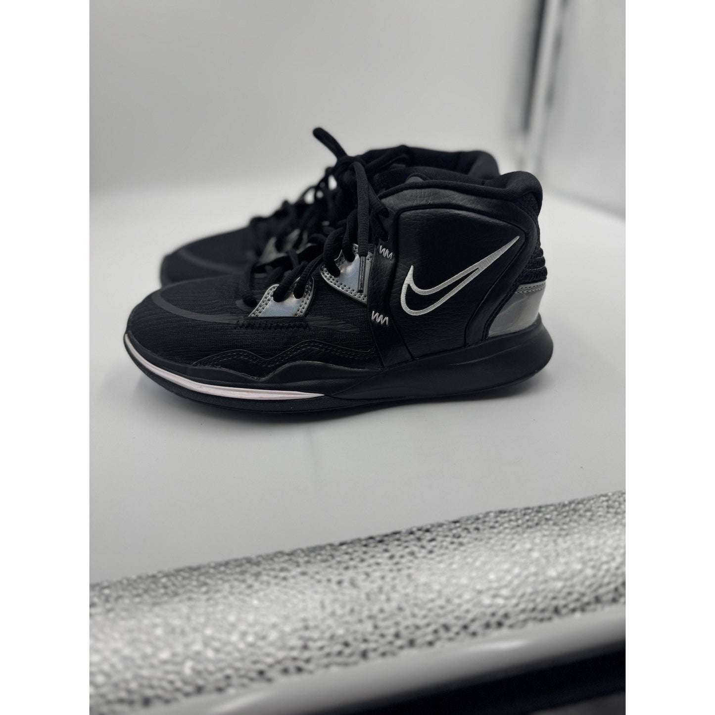 Size 4 (GS) - Nike Kyrie Infinity Mid Black Metallic Silver