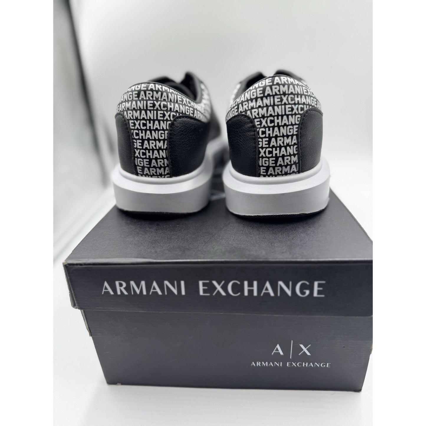 Size US 10 Armani Exchange Shoe XUX123 XV761 BS592