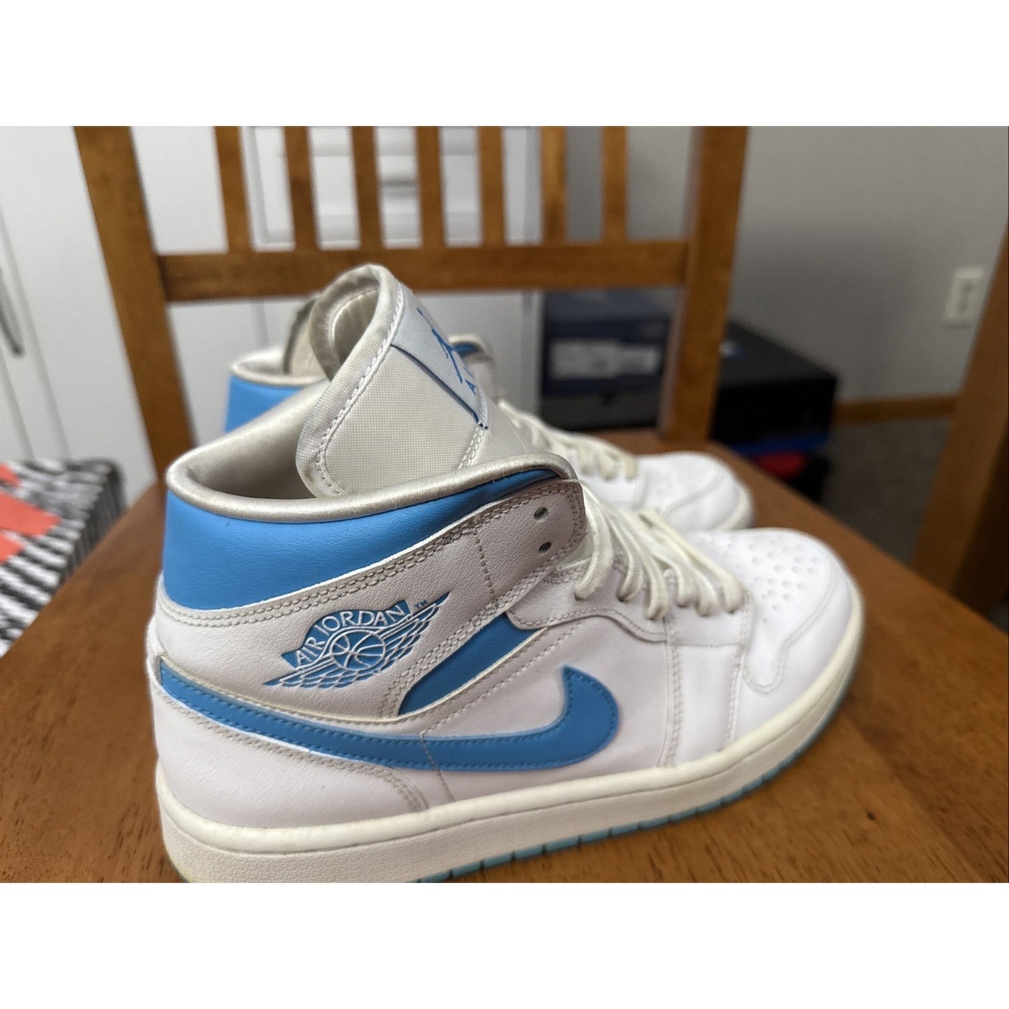 Size 10.5 - Air Jordan 1 Mid UNC W BS156