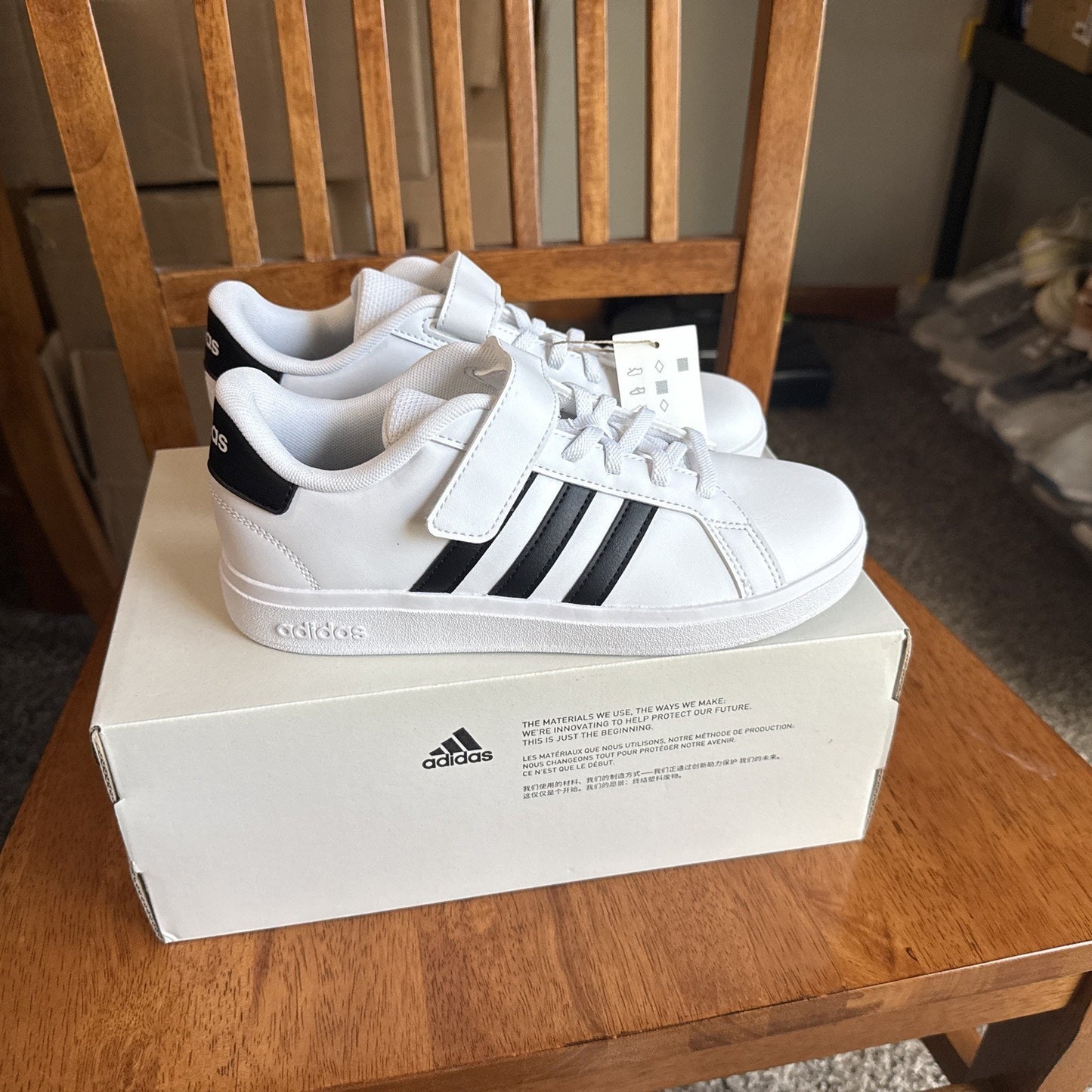 Children Unisex Shoes adidas Kids Grand Court 2.0 Shoes (Little Kid) Size 3 BS032