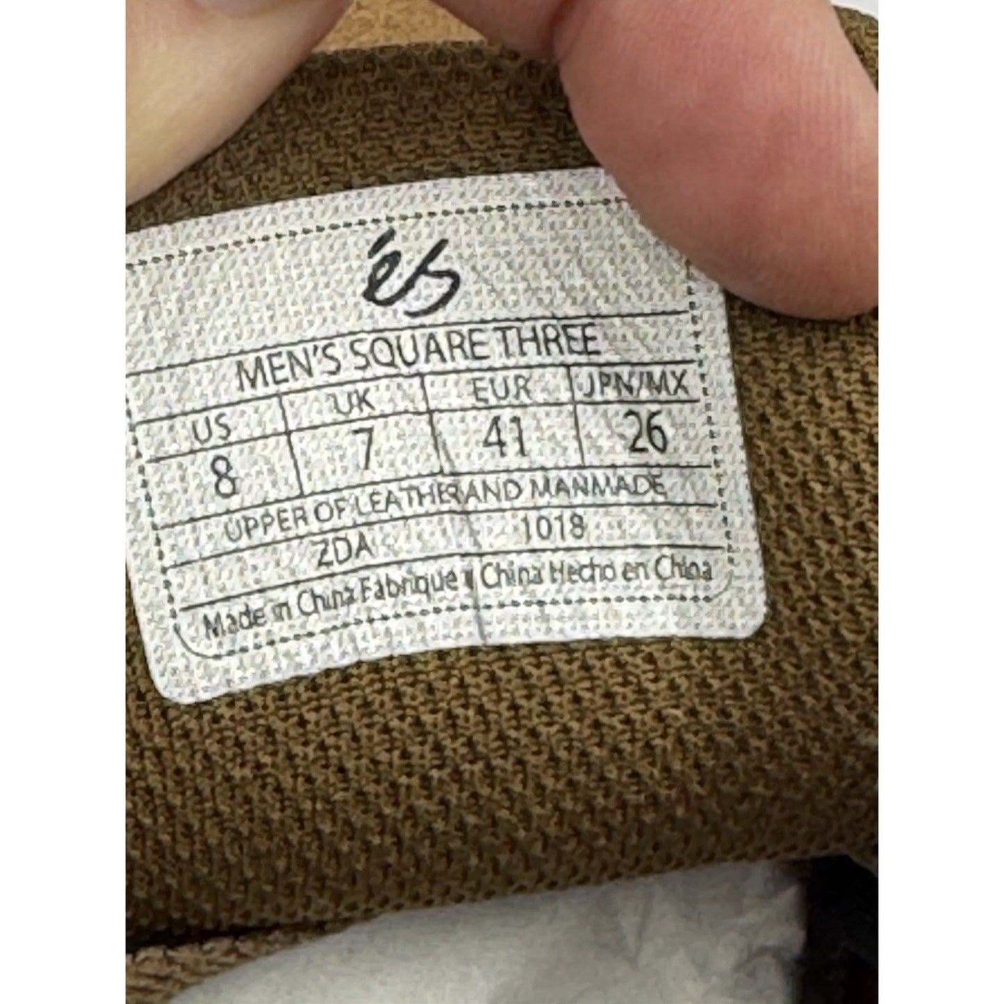 Size 8 Men’s Es Square Three Shoe