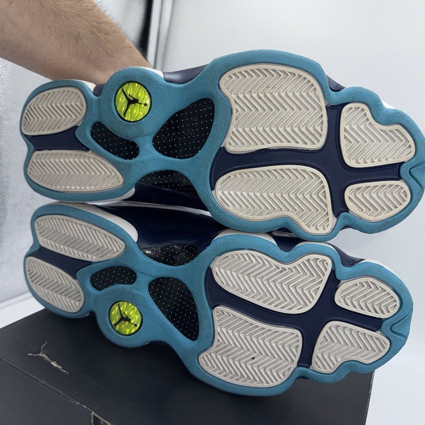 Size 9.5 - Air Jordan 13 Low Hornets