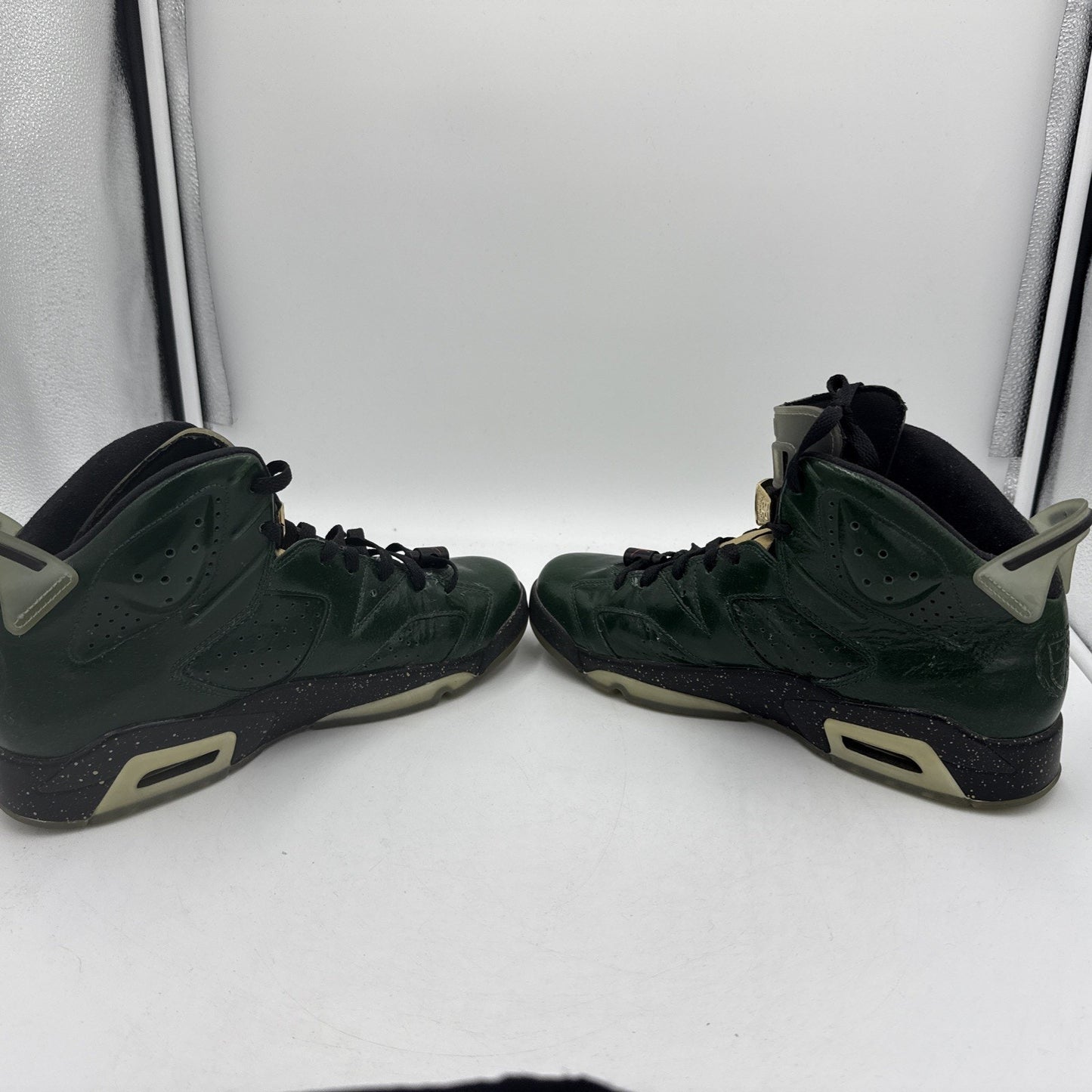 Size 10 - Air Jordan 6 Retro Champagne Bottle