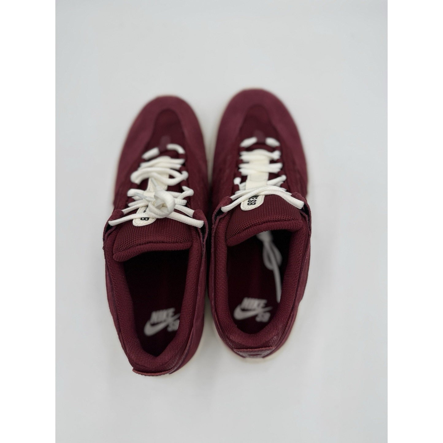 Size 9 - Nike Vertebrae SB Team Red Sail Salesman Sample IMSS Tag