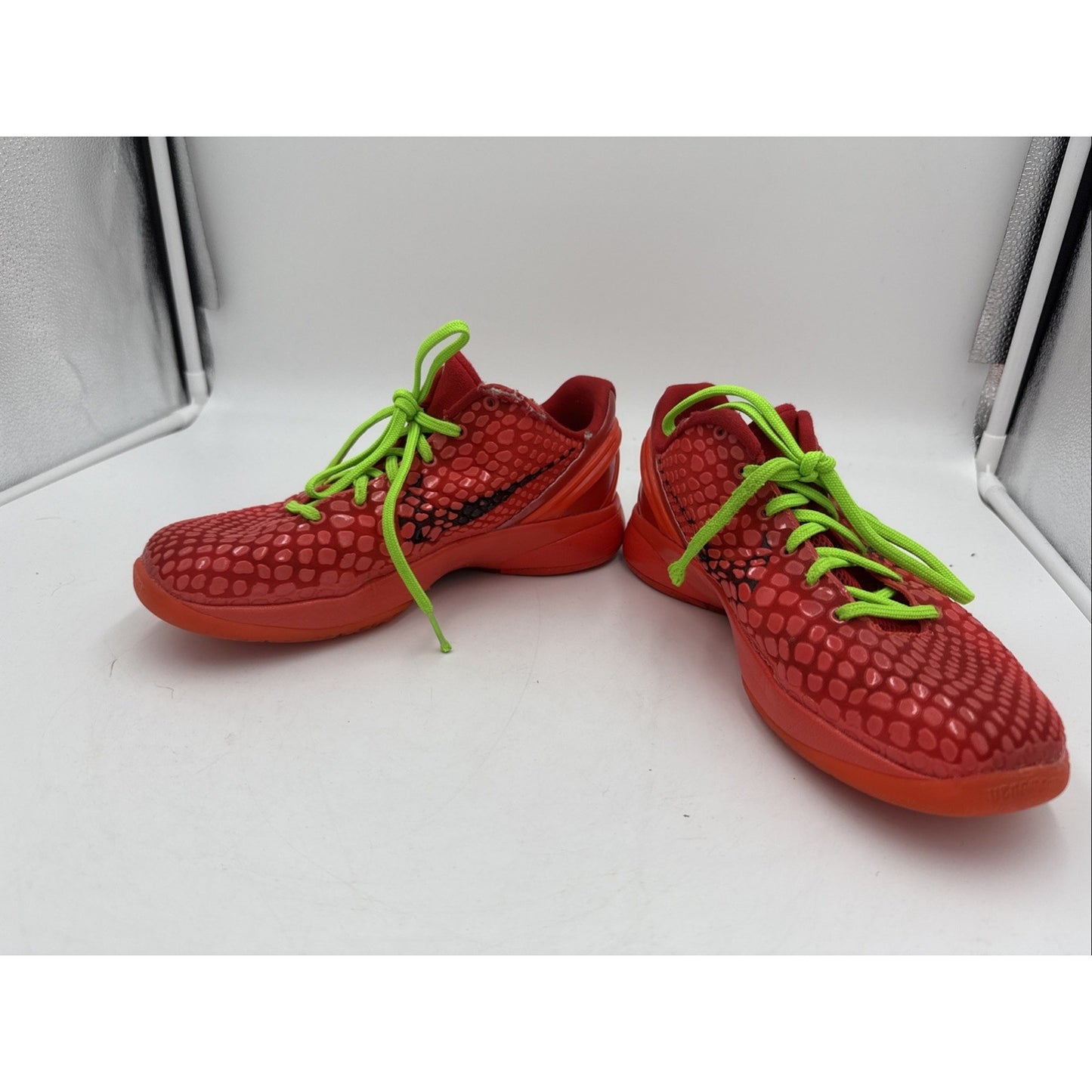 Size 5y Nike Kobe 6 Proto Reverse Grinch FV9676-600