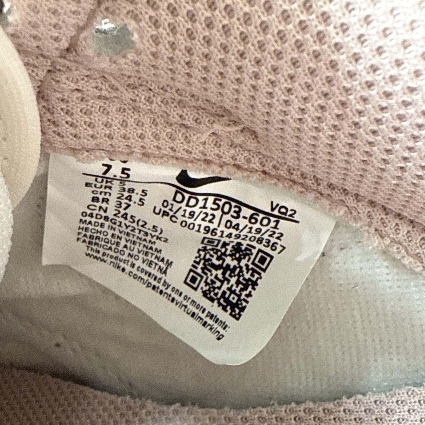Size 7.5 - Nike Dunk Low Pink Oxford W