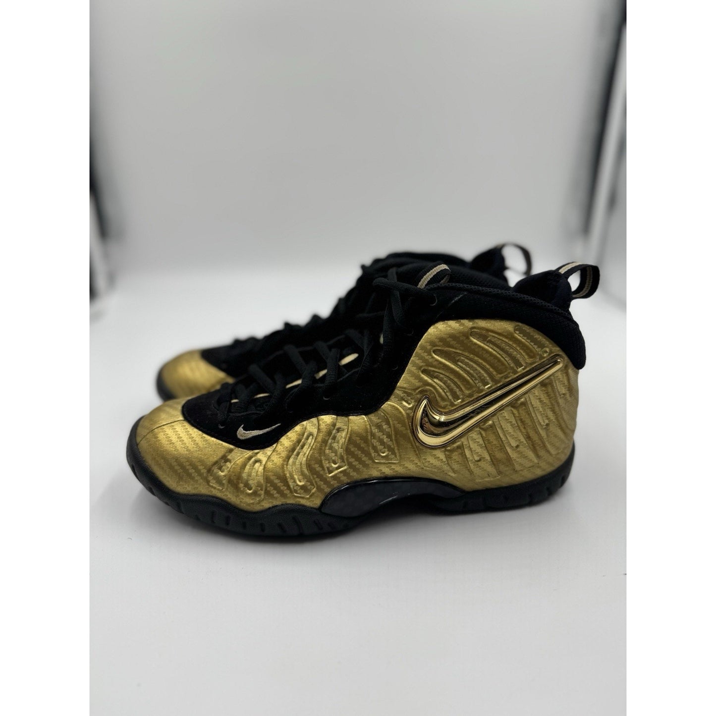Size 5.5 (GS) - Nike Little Posite Pro Mid Metallic Gold Very Rare