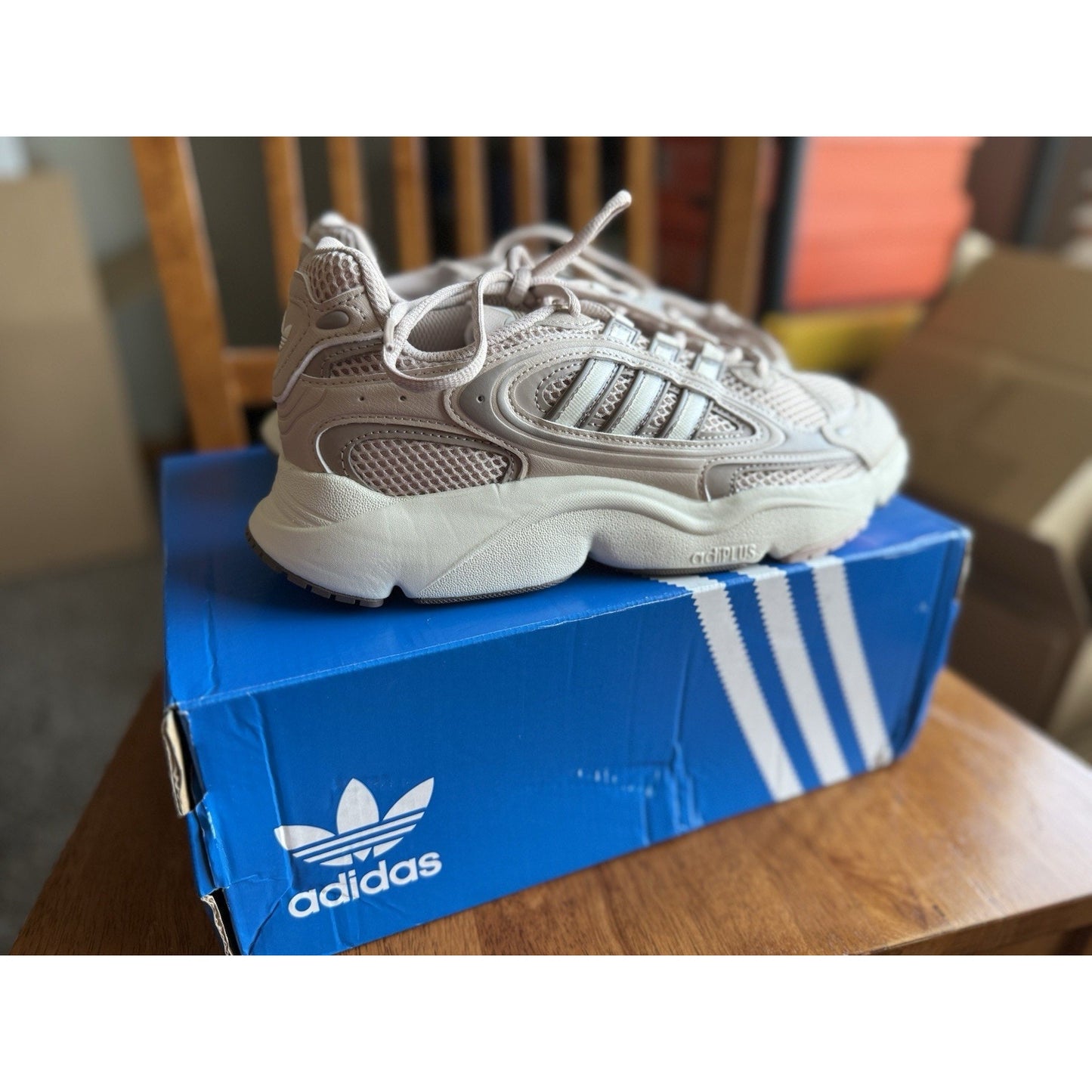 Size 9 Adidas Ozmillen Women's Shoes BS009
