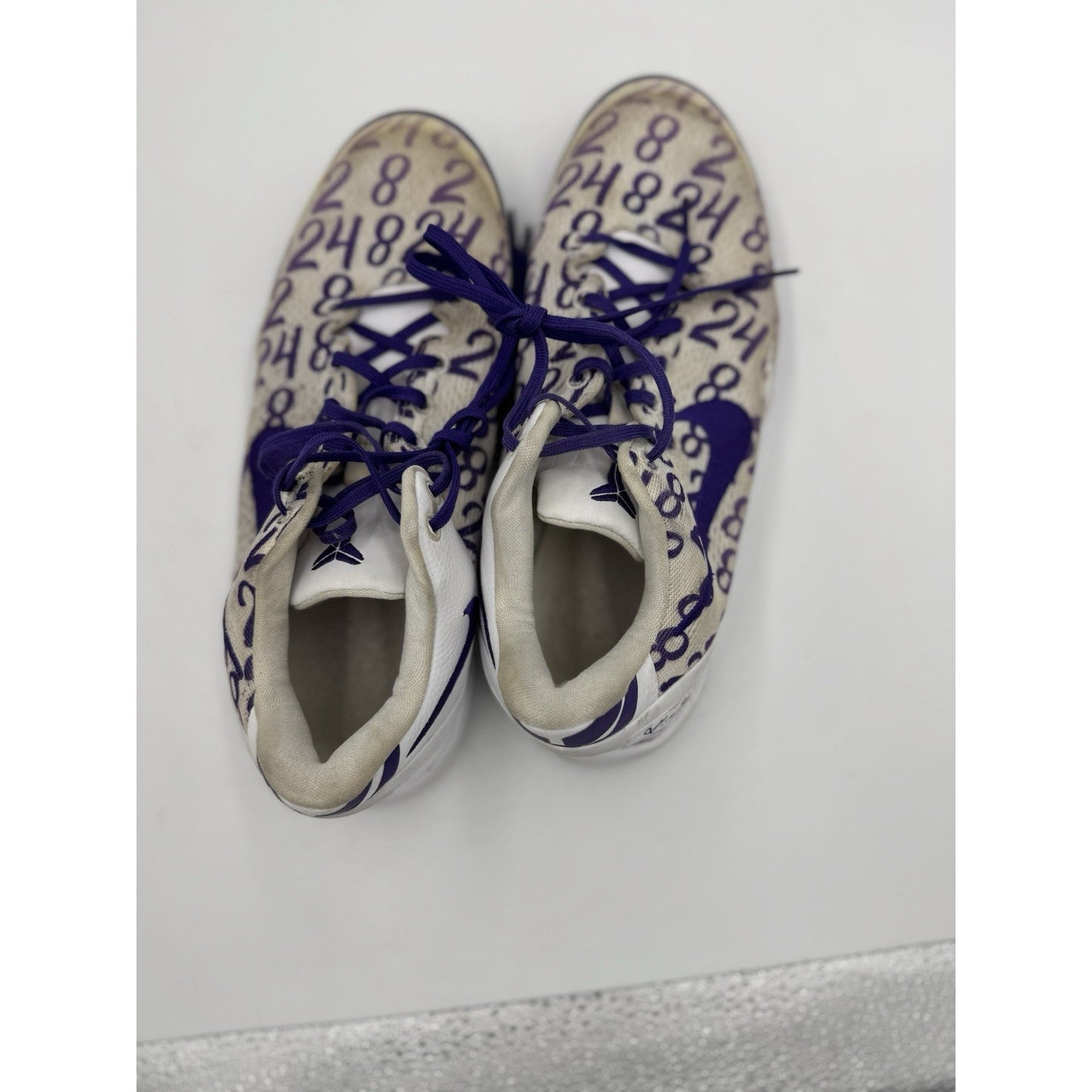 Size 6.5y Nike Kobe FN0266-101