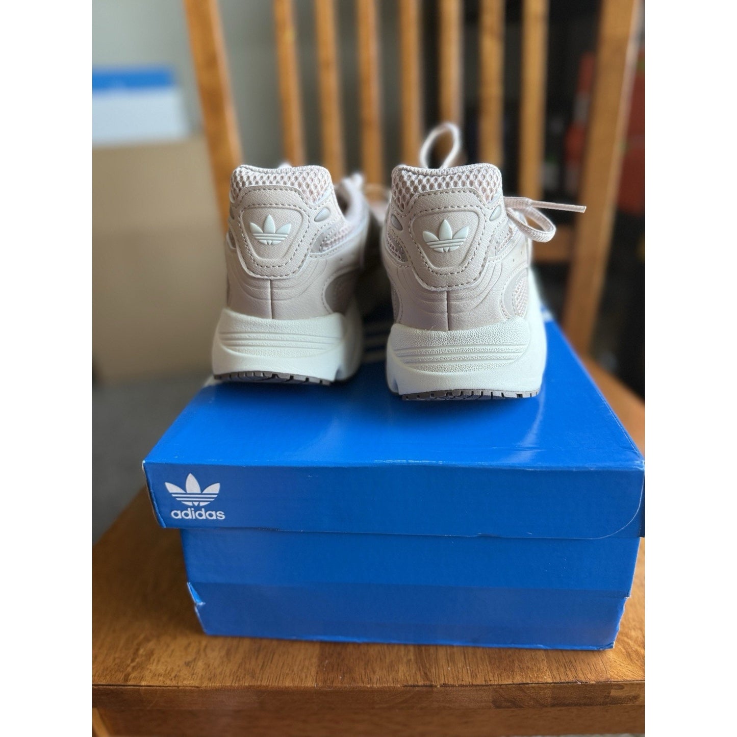 Size 9 Adidas Ozmillen Women's Shoes BS009