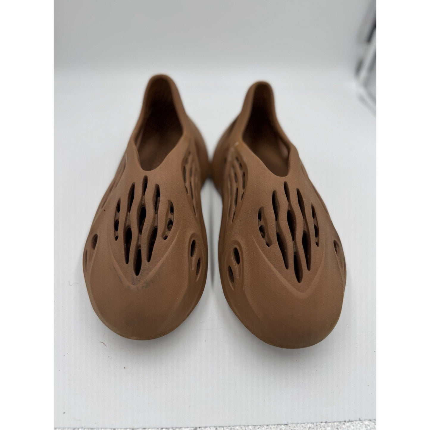 Size 11 Men’s Yeezy Foam RNNR Red Clay