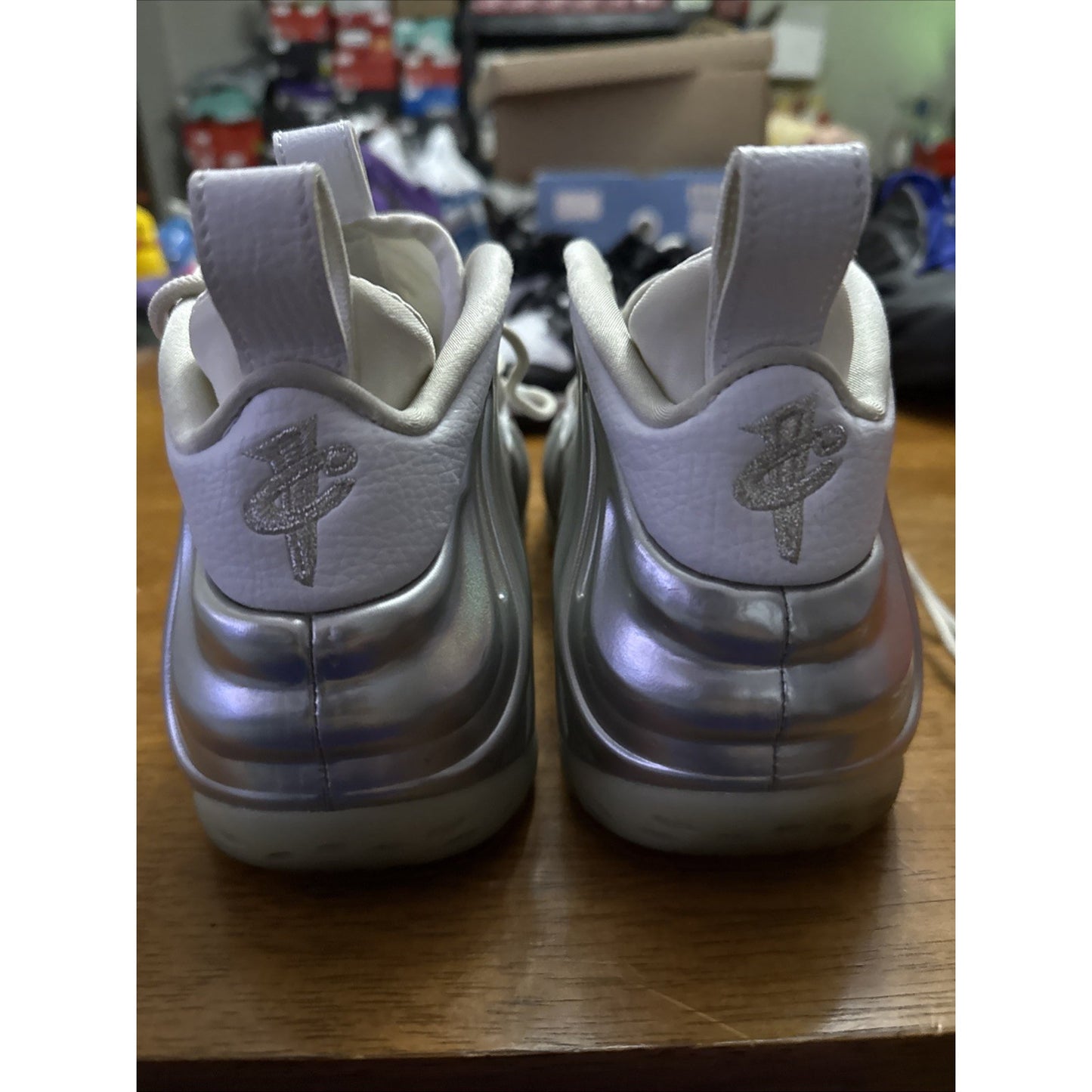 Size 8.5 - Nike Air Foamposite One Chrome W BS423