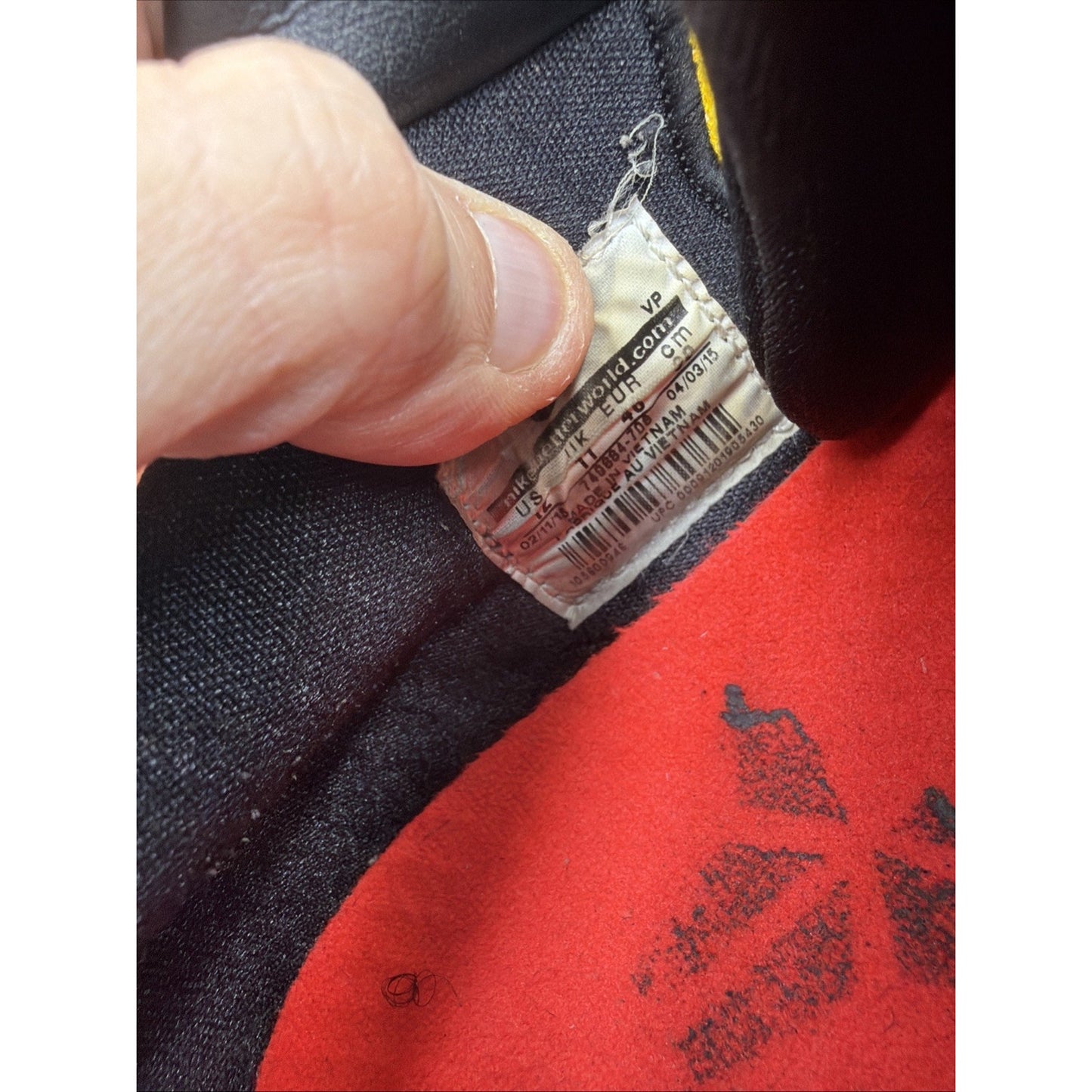 Size 14 - Nike Zoom Kobe Venomenon 5 University Gold