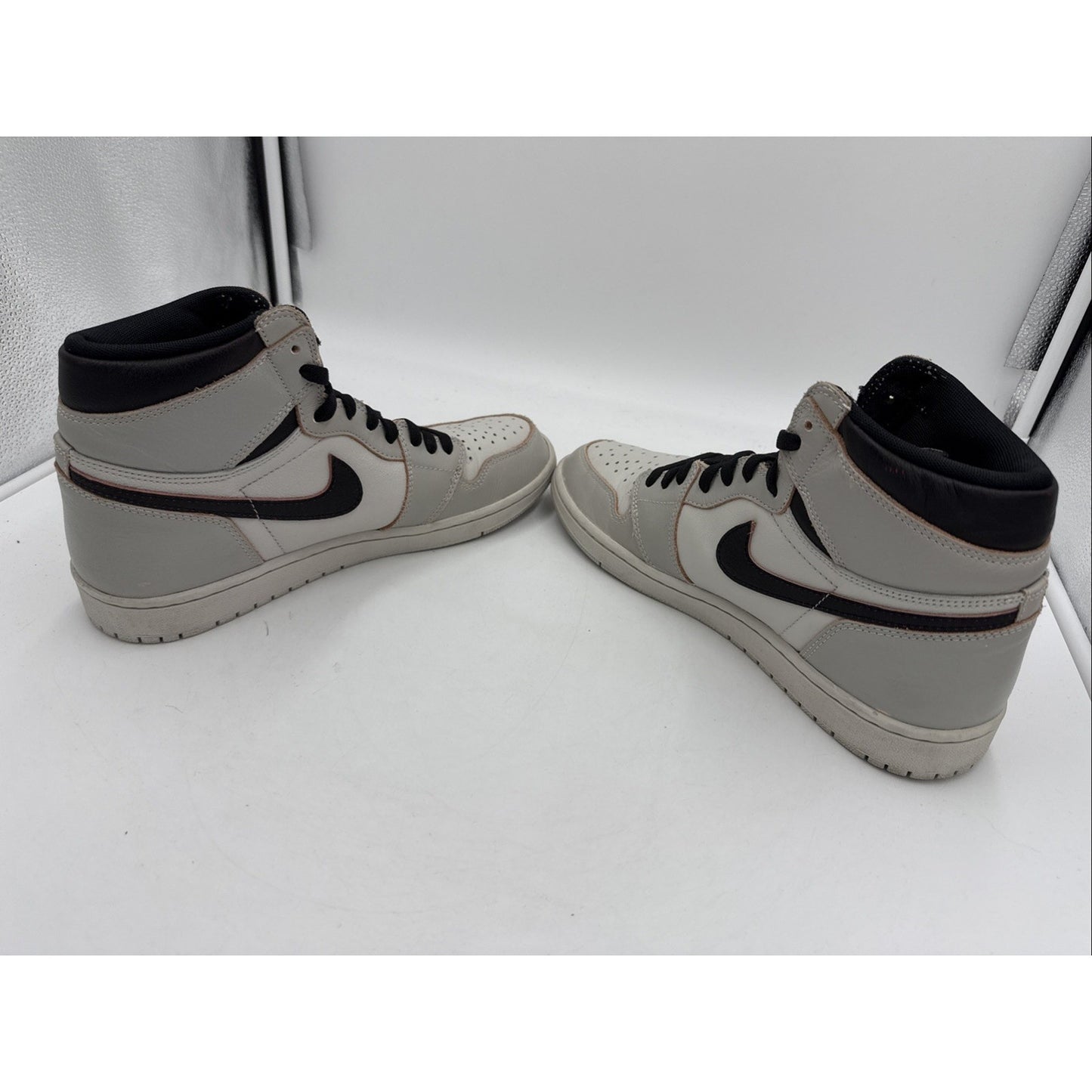 Size 9.5 - Air Jordan 1 Retro SB High NYC to Paris