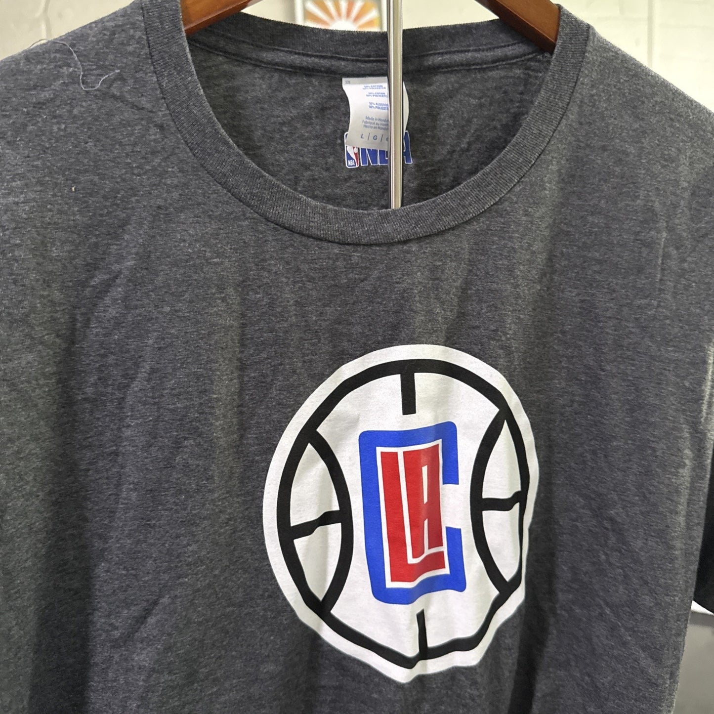 Men's NBA LA Clippers Stadium Essentials Primary Logo T-Shirt Size L Charcoal