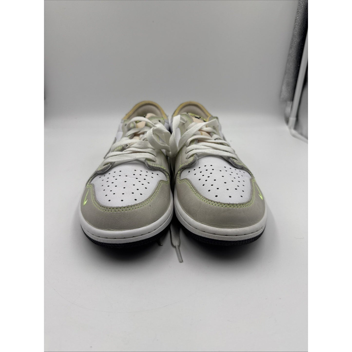 Size 11 - Air Jordan 1 Retro OG Low Ghost Green NBS460