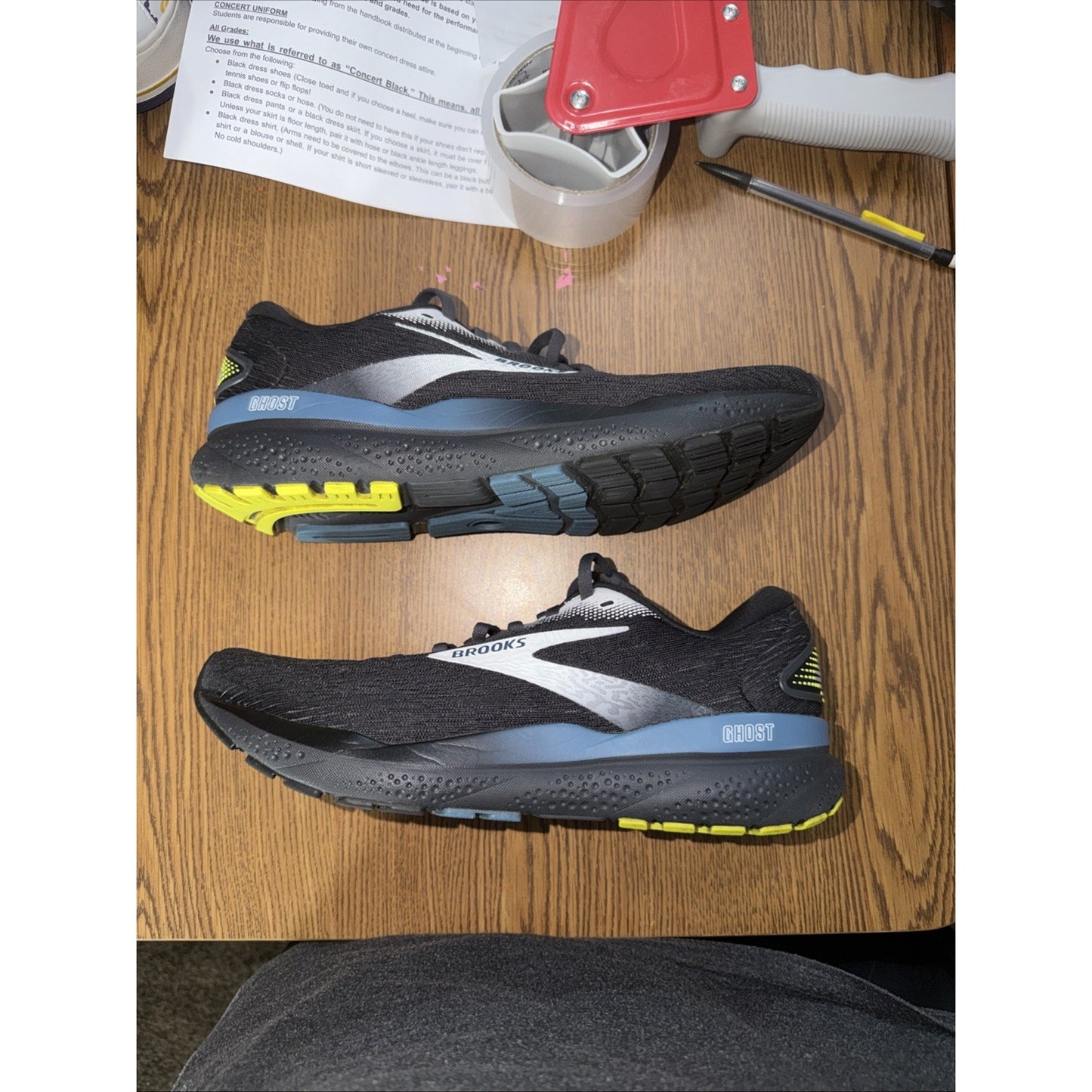 Size 9 Brooks Ghost 16 GSM Sample Black Ebony Blue