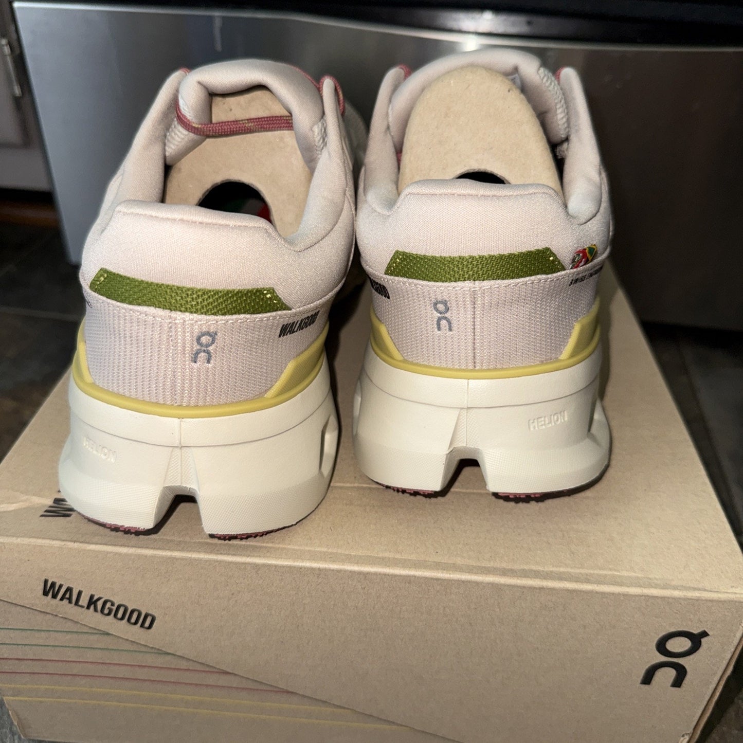Size 13 Cloud runner 2 WalkGood LA Sand/Flax