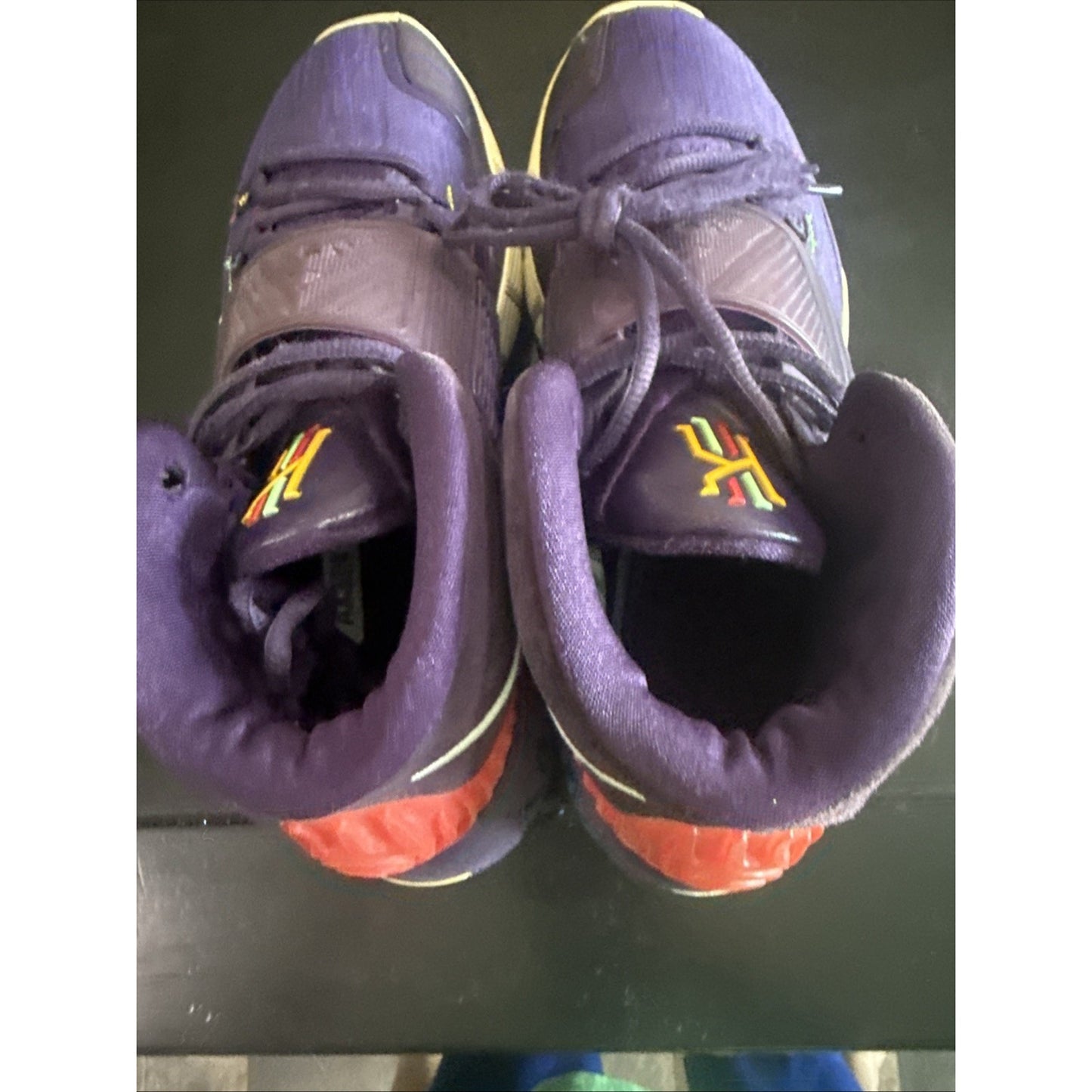 Size 10.5 - Nike Kyrie 6 Enlightenment NBS219
