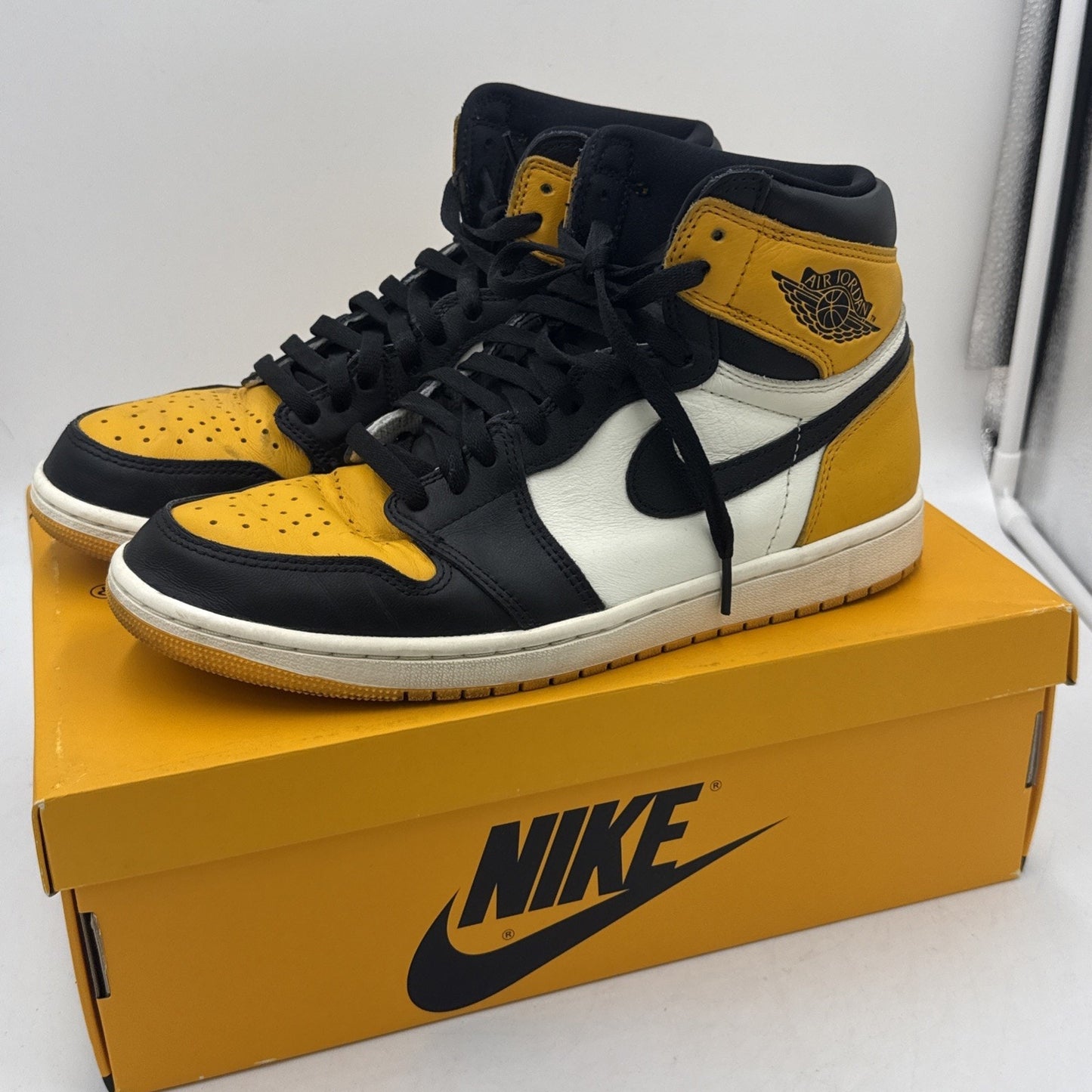 Size 10 - Jordan 1 Retro OG High Yellow Toe