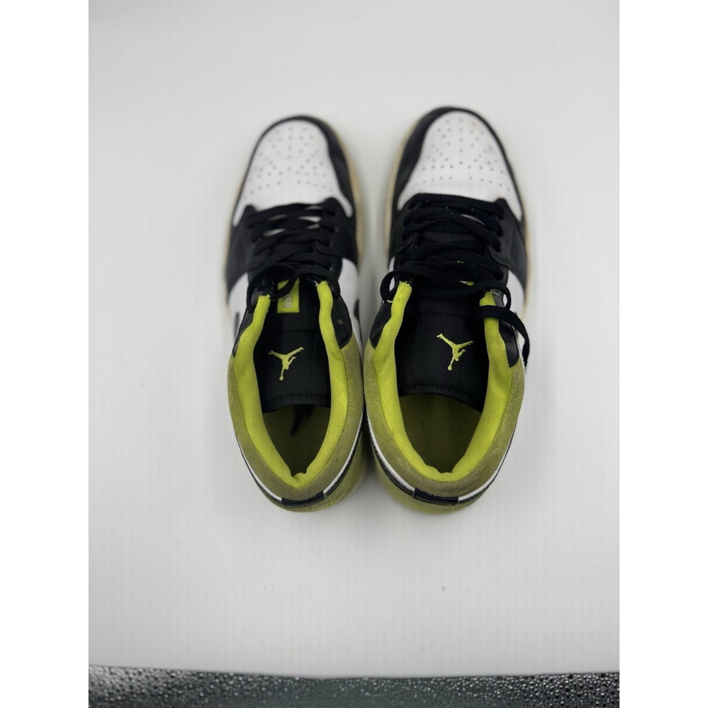 Size 10 - Air Jordan 1 Low Cyber NBS341