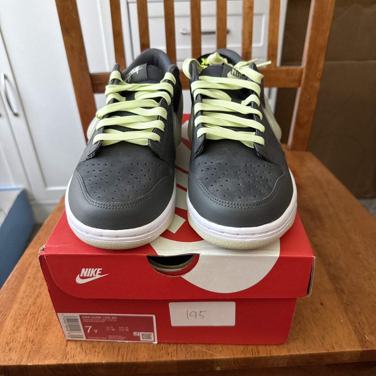 NIKE DUNK LOW Halloween Glow In The Dark SIZE 7y BS226