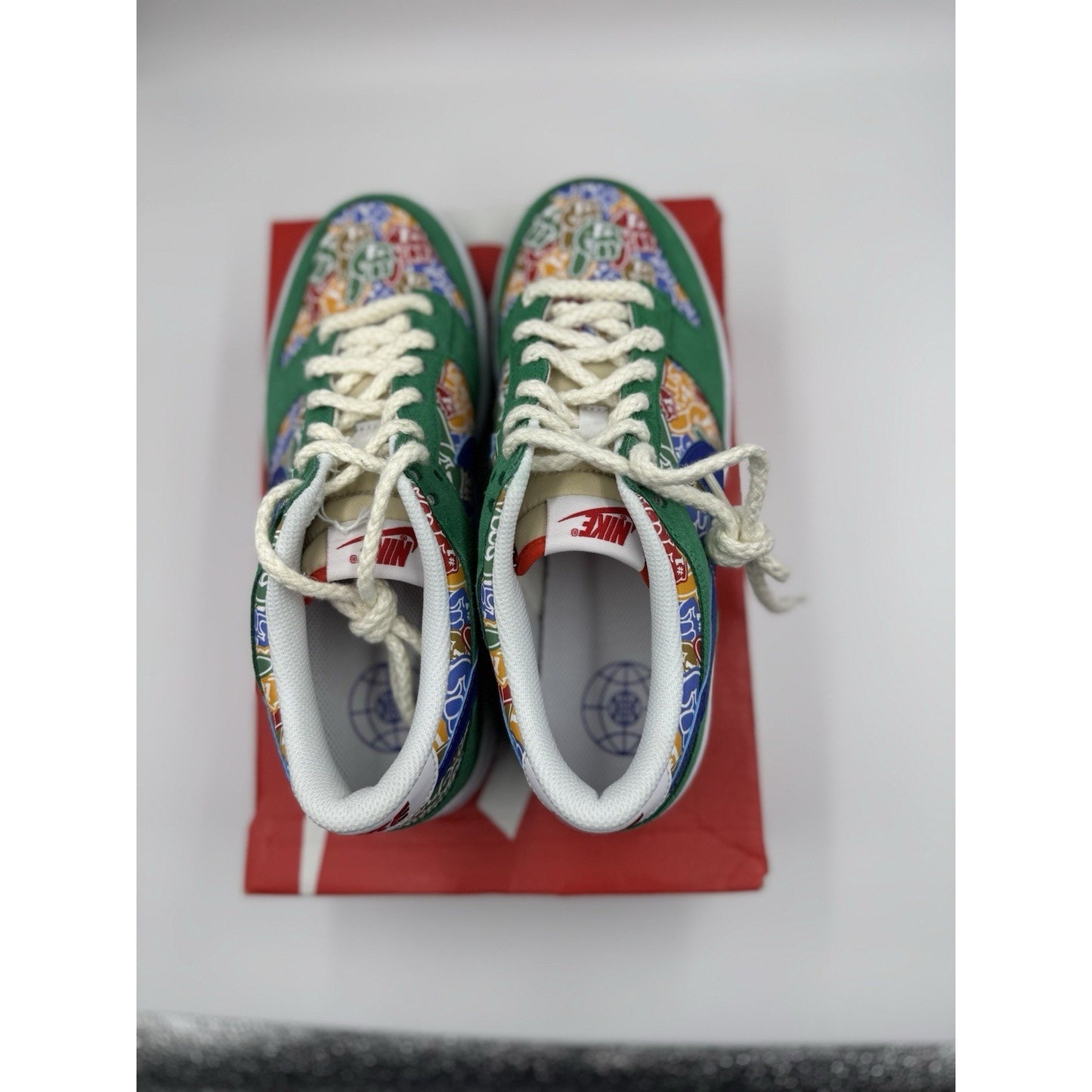 Size 6.5 (GS) - Nike Dunk Low Foam Finger BS570