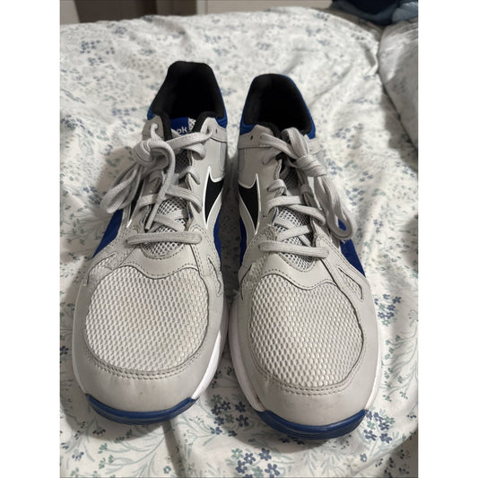 Size 11 Reebok running shoes NBS036