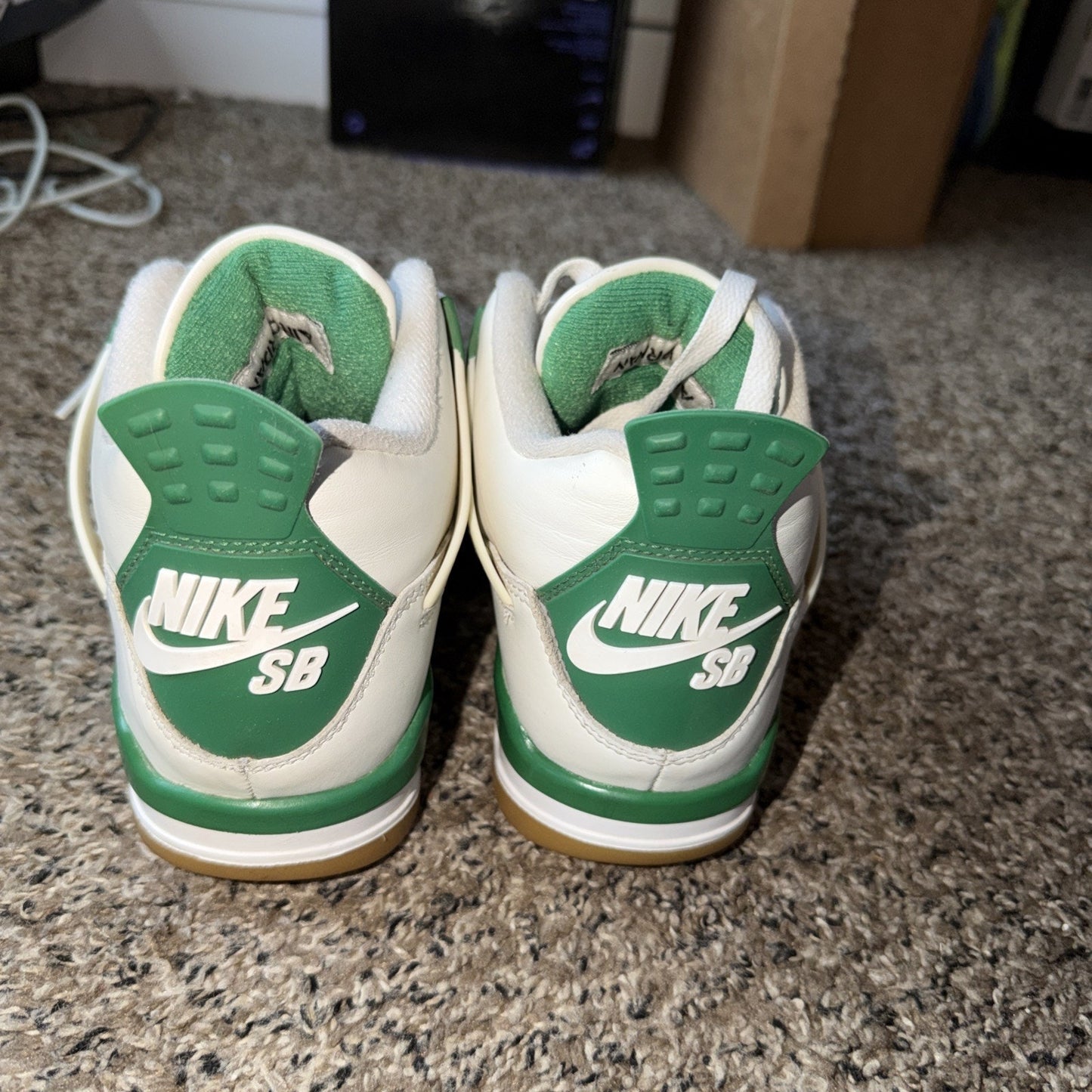 Size 5 - Jordan 4 Retro SP x Nike SB Mid Pine Green