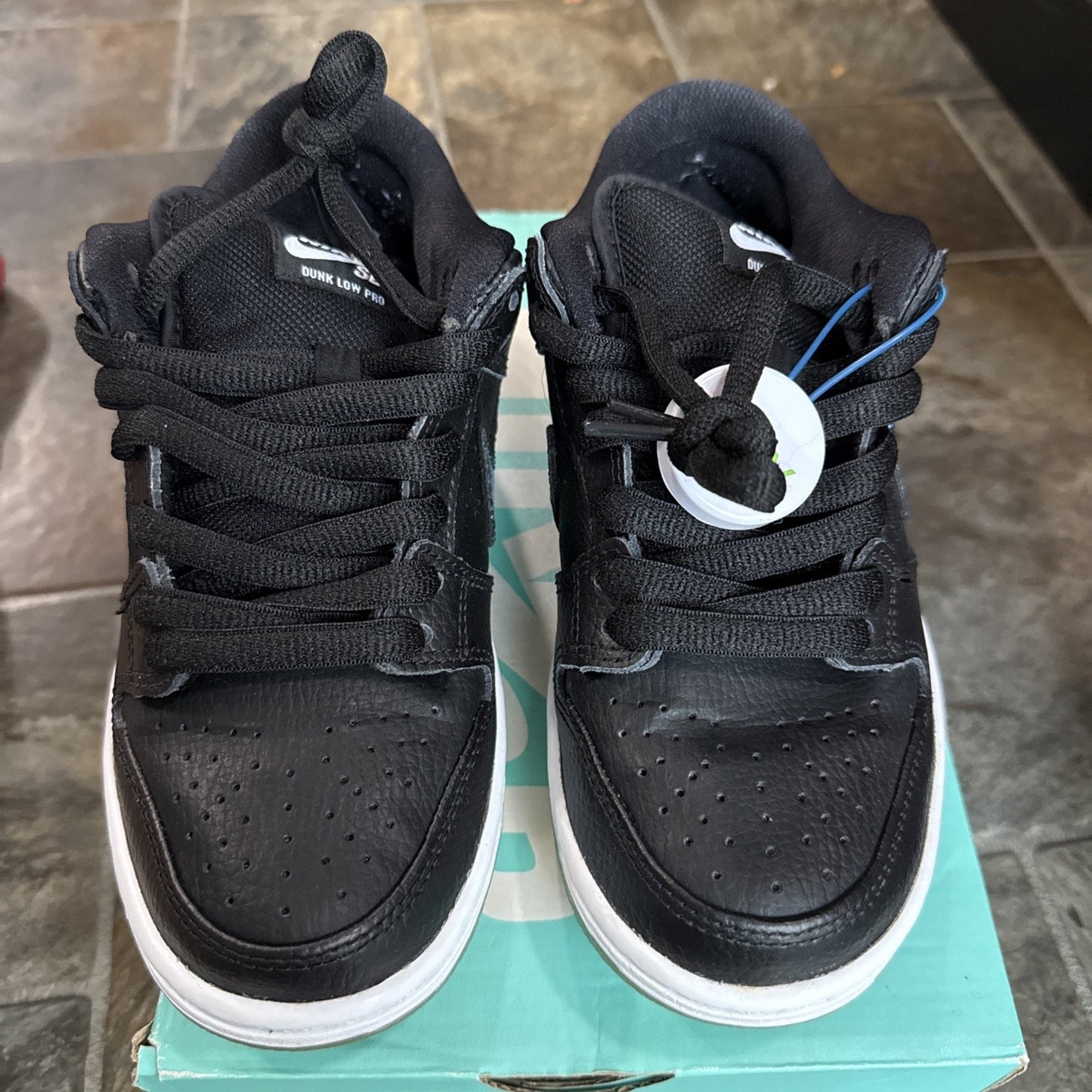 Size 4 - Nike SB Dunk Pro Low Sparkle