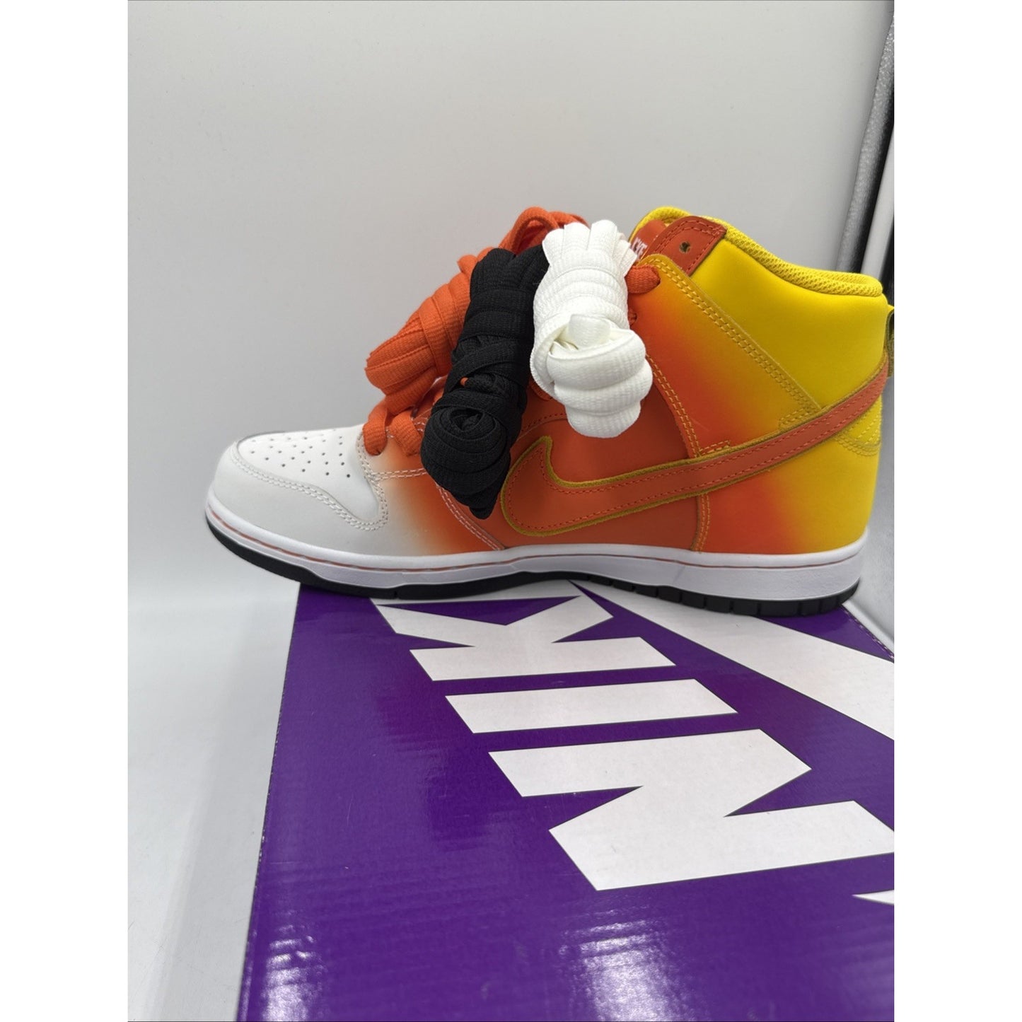 Nike SB Dunk High Sweet Tooth Candy Corn (FN5107-700) Men's Size 10.5