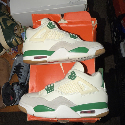 Size 7 - Jordan 4 Retro SP x Nike SB Mid Pine Green