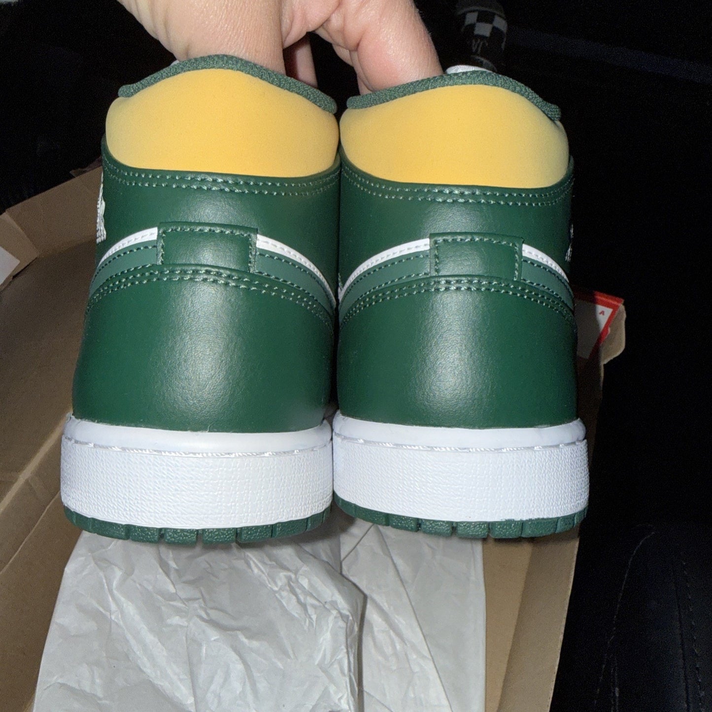 Jordan Air Jordan 1 Mid Sonics 554724-371 Men’s Green/White/Yellow Sneakers