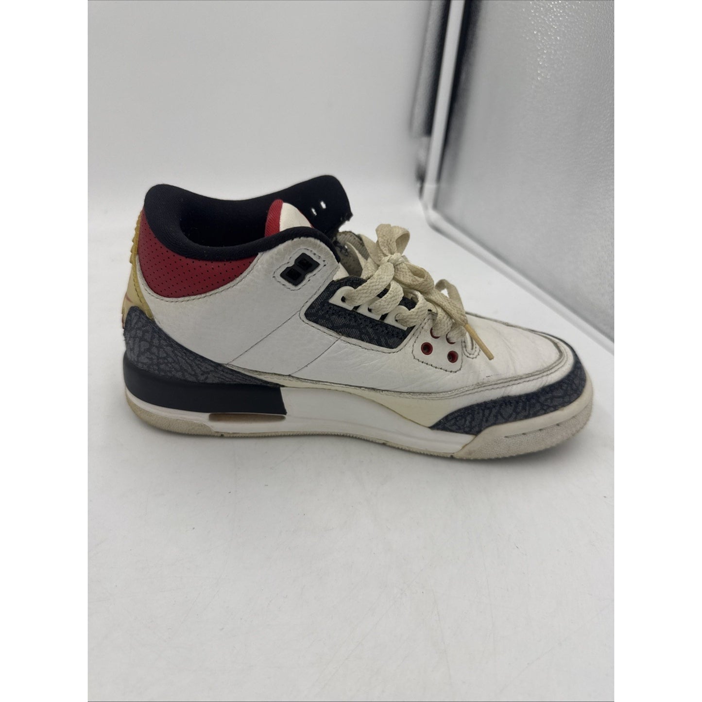 Size 5.5 - Jordan 3 Retro Denim SE Fire Red 2020