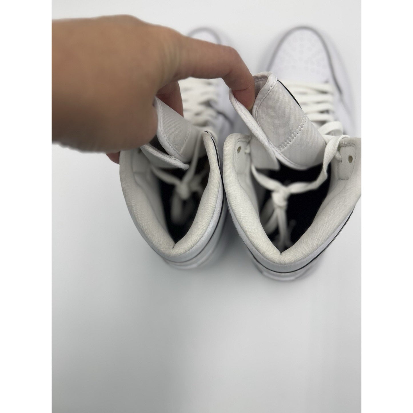 Size 9 - Air Jordan 1 SE Mid Iridescent Trim W Very Rare