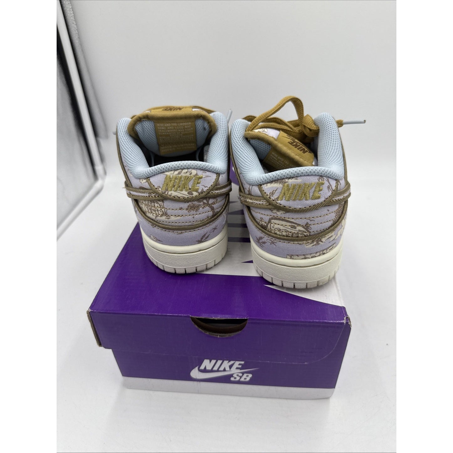 Size 5 - Nike Dunk Premium SB Low City of Style Pack