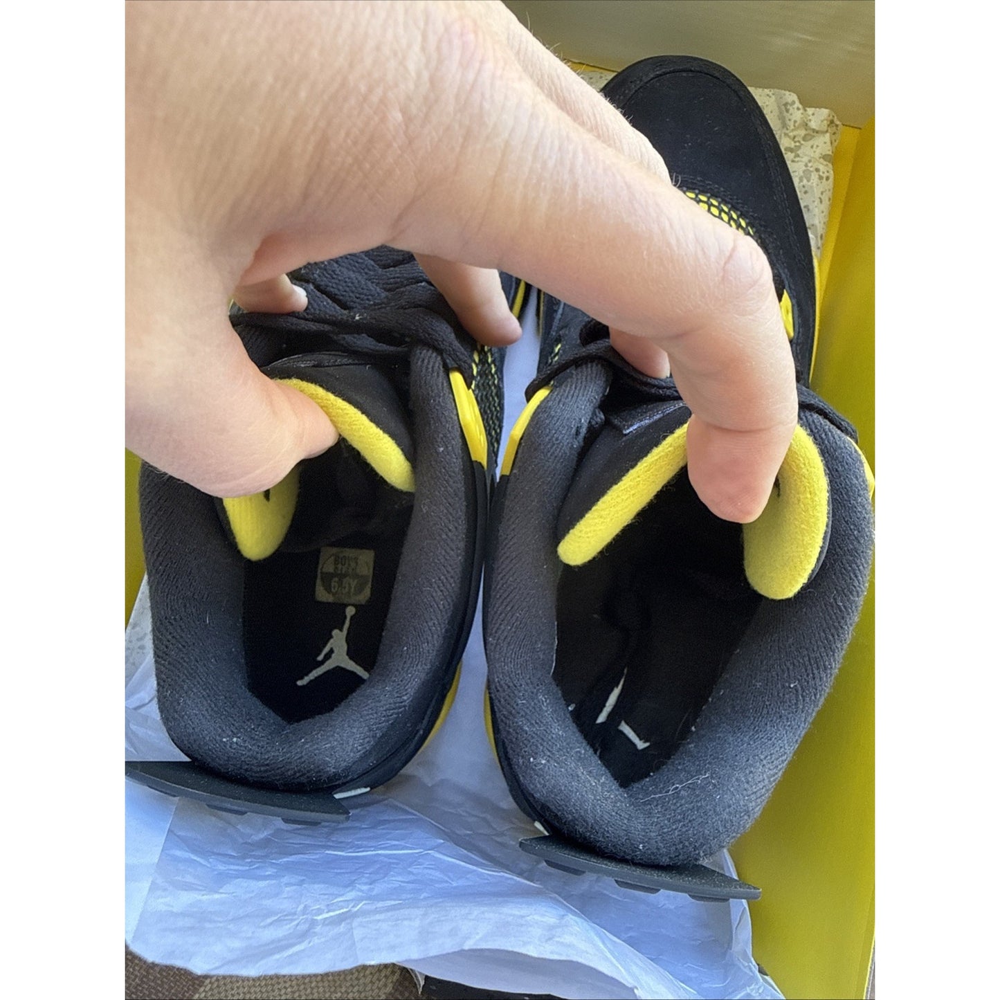 Jordan Air Jordan 4 Retro Black Yellow Suede Sneaker Unisex Kids 6.5Y