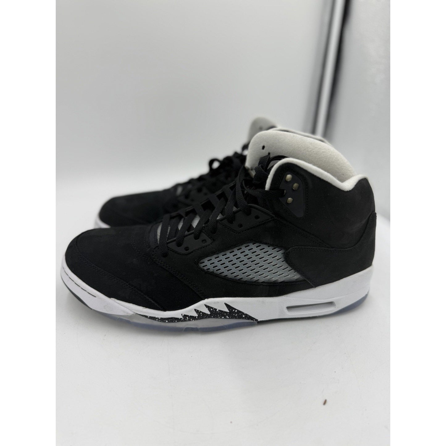 Size 14 - Jordan 5 Retro Mid Oreo Moonlight