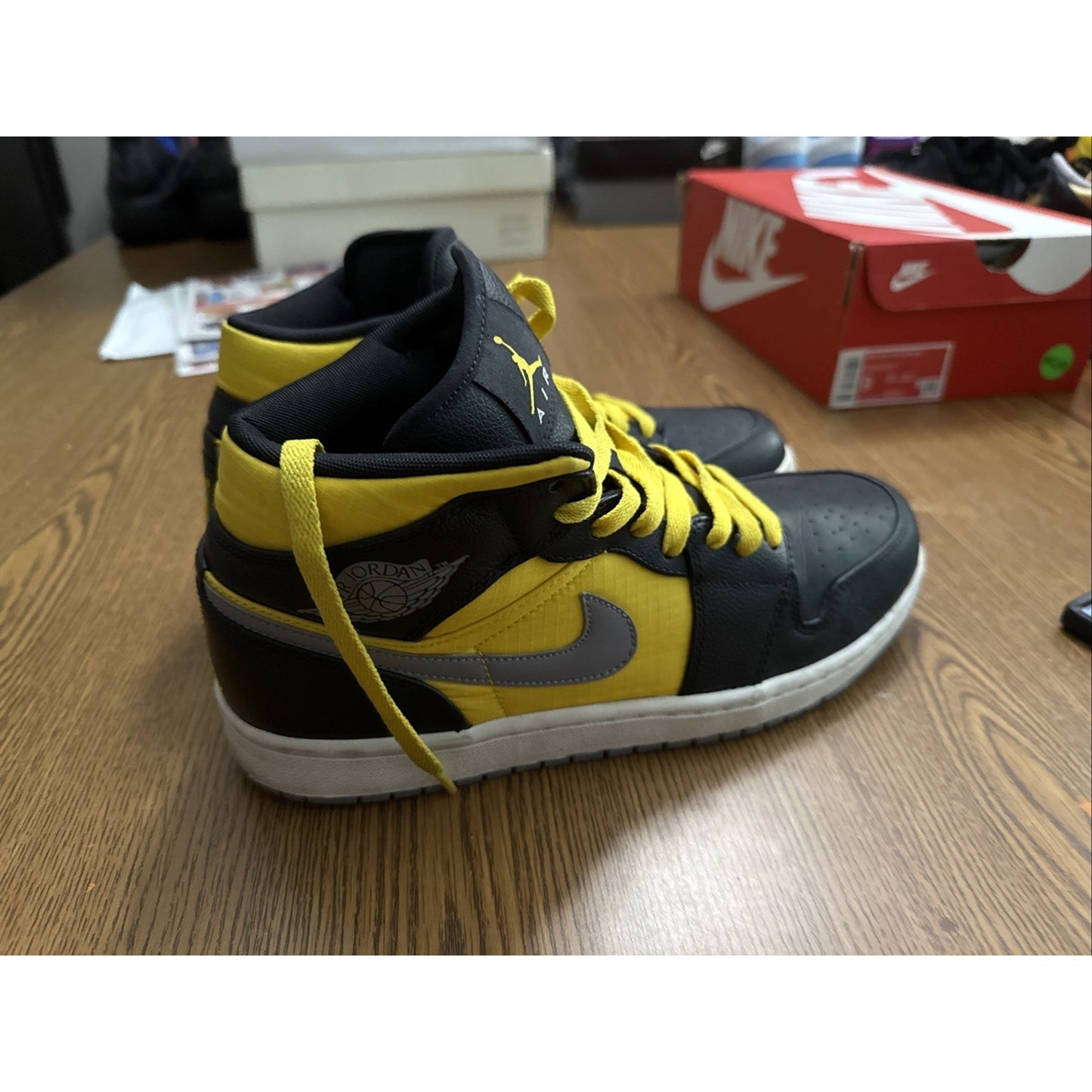 Size 10 - Air Jordan 1 Phat Black Speed Yellow NBS166