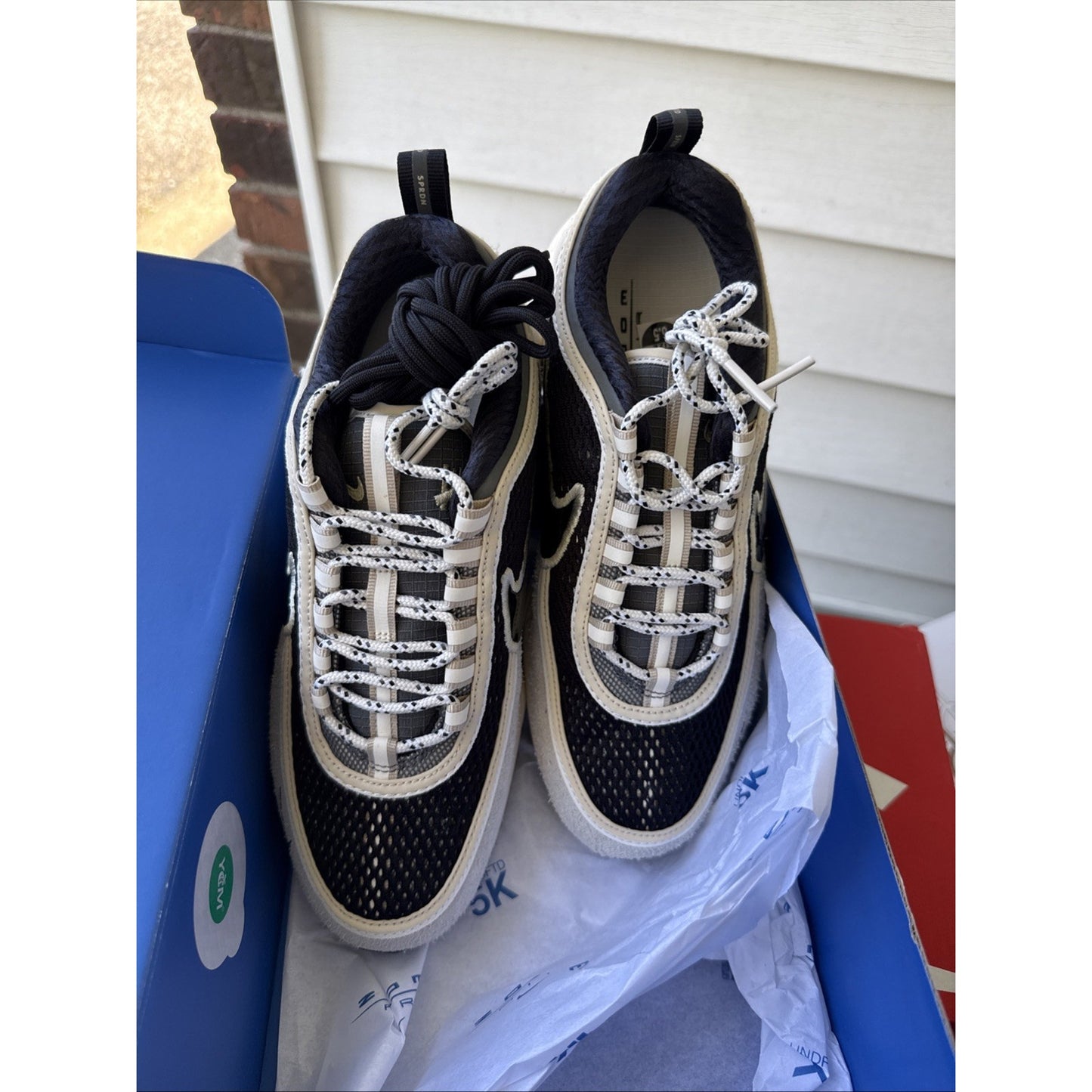 Size 6.5 - Undefeated x Nike Air Zoom Spiridon SP Phantom
