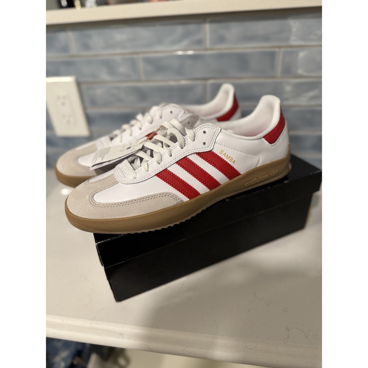 Adidas Puig Samba Athletic Sneaker Shoes White Red Mens Size 10 New (JQ5865)