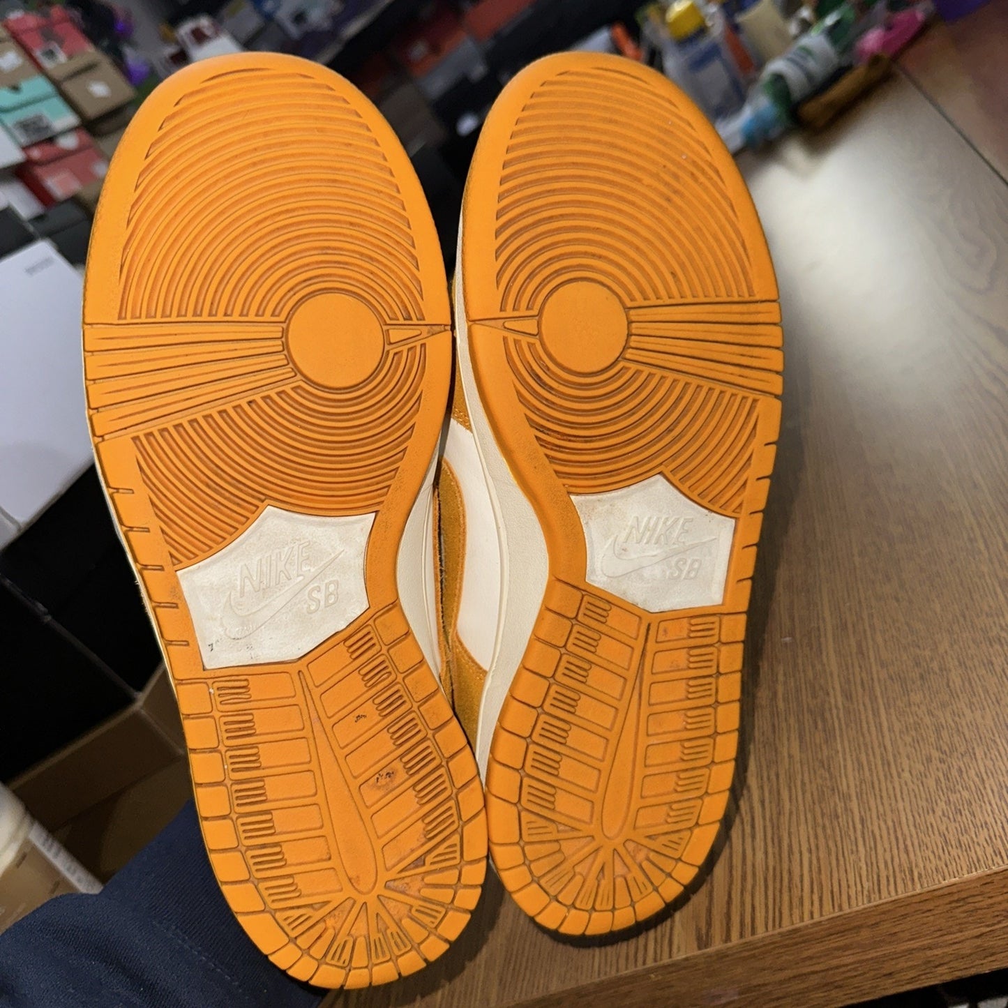Size 8.5 - Nike Zoom Dunk Pro SB Low Circuit Orange