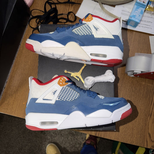 Nike Air Jordan 4 Retro Messy Room (GS) White Sneakers DR6952-400 Size 6Y Used