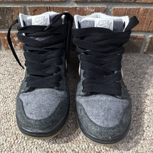 Size 8.5 - Nike Dunk SB Premier High Petoskey