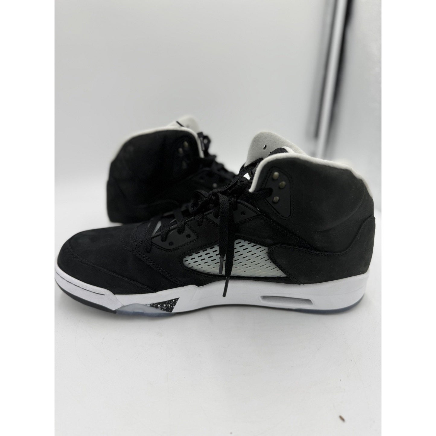 Size 14 - Jordan 5 Retro Mid Oreo Moonlight