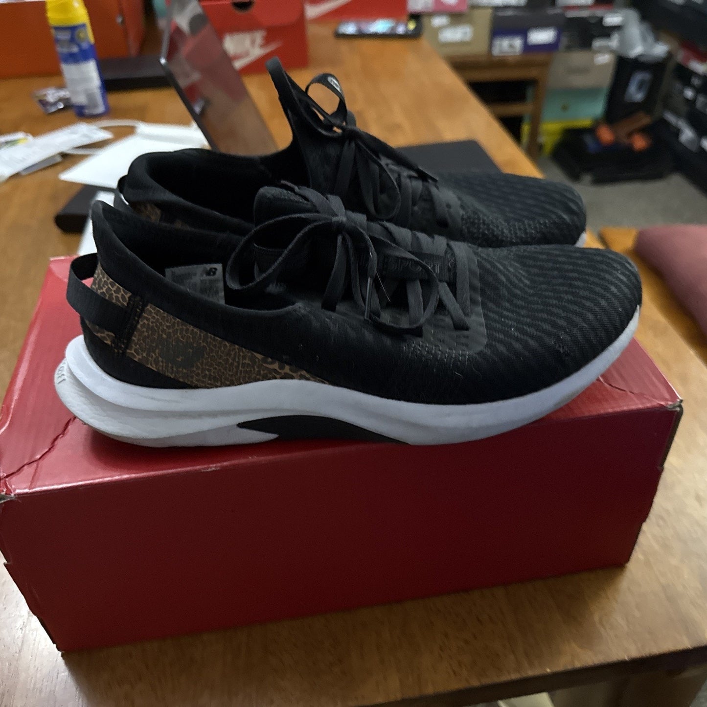 Size 10 Woman's Sneakers & Athletic Shoes New Balance DynaSoft Nergize Sport v2 BS364