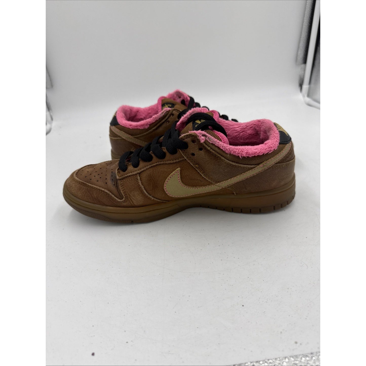 Size 7 - Nike Dunk Premium SB Low Gibson Guitar Case