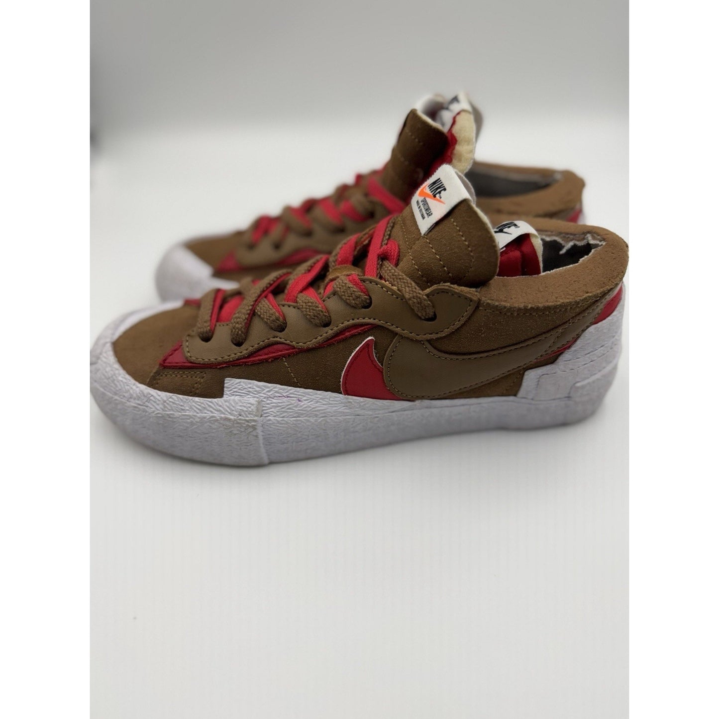 Size 7.5 - Nike sacai x Blazer Low British Tan NBS297