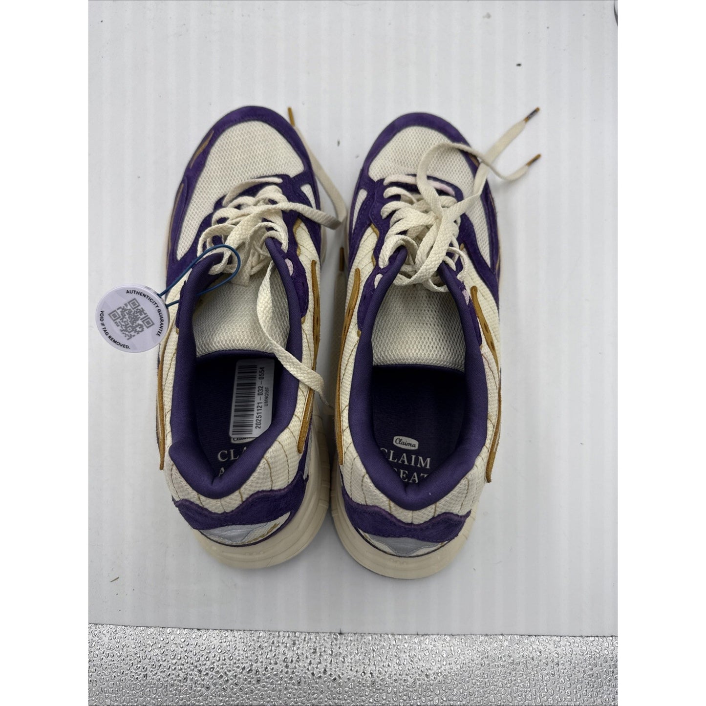 Size 11.5 - Claima x Saucony 3D Grid Hurricane Claim a Seat Sample