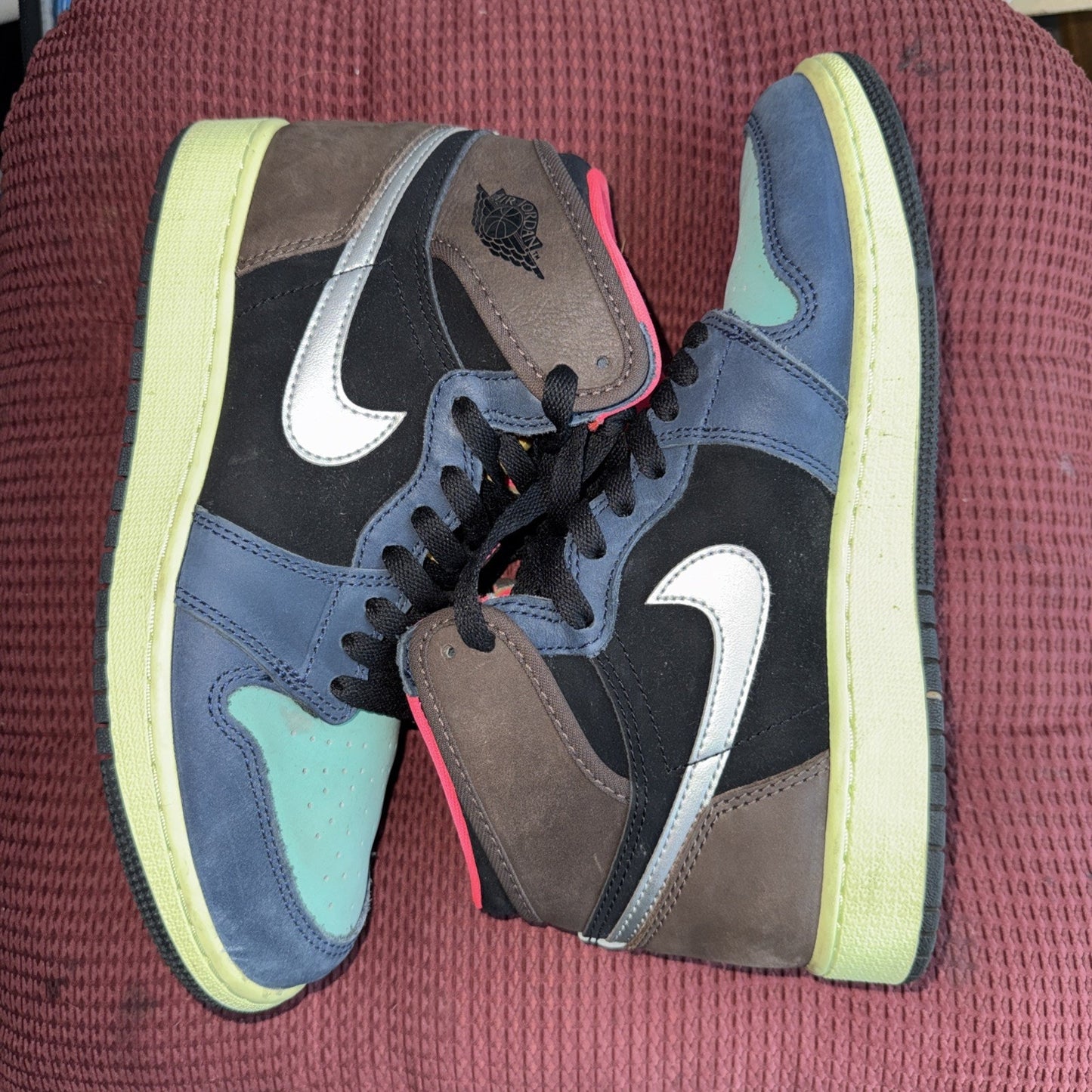 Size 6Y - Jordan 1 Retro High Tokyo Bio Hack